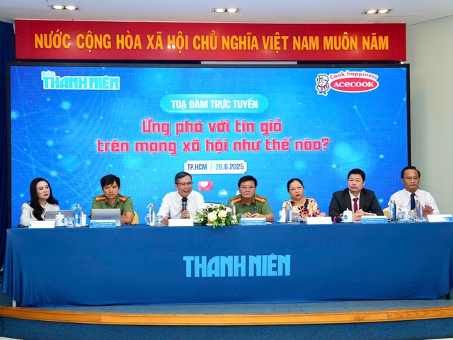Tiến sĩ Huỳnh Văn Thông: Chống tin giả phải thực sự là một cuộc chiến- Ảnh 2. Tiến sĩ Huỳnh Văn Thông: Chống tin giả phải thực sự là một cuộc chiến- Ảnh 2.