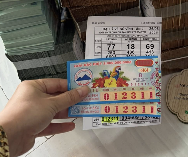 Trúng an ủi chưa lâu, lại trúng độc đắc: Người đàn ông dự định mua nhà Trúng an ủi chưa lâu, lại trúng độc đắc: Người đàn ông dự định mua nhà