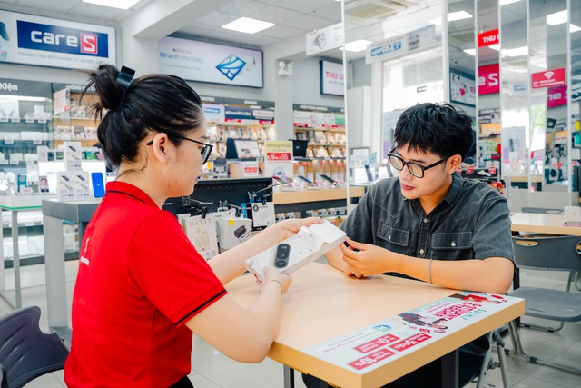 Smartphone chạy Android thuần mượt mà, chạy Snapdragon 7s Gen3 mở bán chính hãng hơn 8 triệu Smartphone chạy Android thuần mượt mà, chạy Snapdragon 7s Gen3 mở bán chính hãng hơn 8 triệu