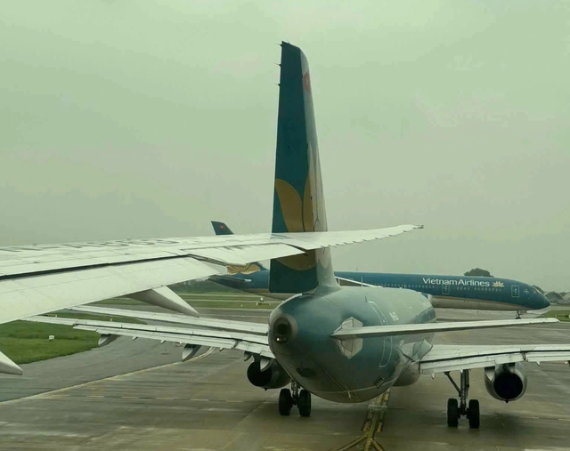 Cục Hàng không ra chỉ thị ‘nóng’ sau vụ 2 máy bay va chạm Cục Hàng không ra chỉ thị ‘nóng’ sau vụ 2 máy bay va chạm