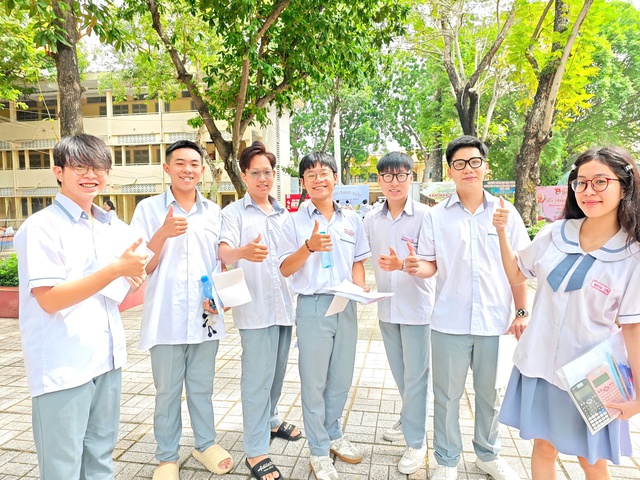 Thi tốt nghiệp THPT 2025: Gợi ý giải đề giáo dục kinh tế và pháp luật - Ảnh 2.