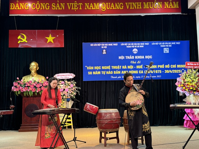 Văn học nghệ thuật Hà Nội - Huế - TP.HCM: 50 năm tự hào- Ảnh 2.