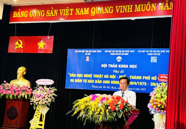 Văn học nghệ thuật Hà Nội - Huế - TP.HCM: 50 năm tự hào- Ảnh 1.