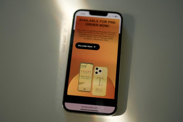 Trump Mobile drops &lsquo;Made in USA&rsquo; smartphone claims from website - Ảnh 1.
