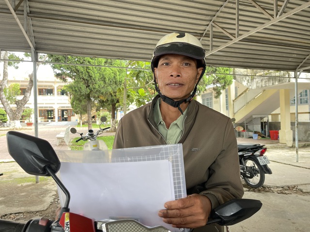 Đi thi tốt nghiệp ở tuổi 40 để viết tiếp giấc mơ còn dang dở - Ảnh 1.