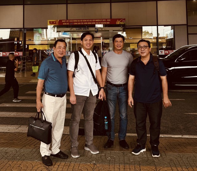 B&aacute;c sĩ cứu sống b&eacute; g&aacute;i bị co giật tr&ecirc;n chuyến bay TP.HCM - H&agrave; Nội- Ảnh 2.