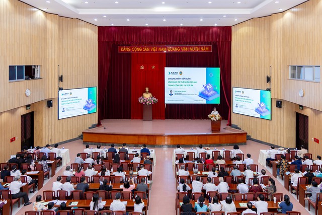 Hơn 1.000 cán bộ TAND TP.HCM tập huấn ứng dụng AI trong công tác tòa án - Ảnh 2.