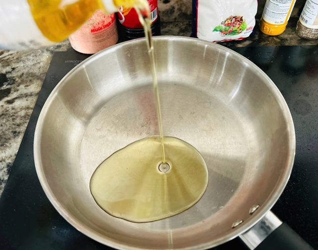 Alo bác sĩ nghe: Lựa chọn dầu ăn như thế nào để không rước bệnh vào người? Alo bác sĩ nghe: Lựa chọn dầu ăn như thế nào để không rước bệnh vào người?