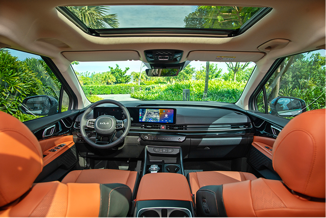 Vì sao Kia New Carnival Hybrid là mẫu xe cao cấp được nhiều khách hàng lựa chọn- Ảnh 2. Vì sao Kia New Carnival Hybrid là mẫu xe cao cấp được nhiều khách hàng lựa chọn- Ảnh 2.
