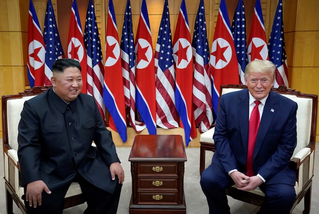 Tổng thống Trump sẽ 'nhúng tay giải quyết xung đột với Triều Tiên' - Ảnh 1.