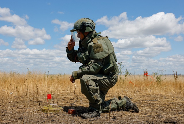 Ukraine rút khỏi công ước cấm mìn sát thương cá nhân- Ảnh 1. Ukraine rút khỏi công ước cấm mìn sát thương cá nhân- Ảnh 1.