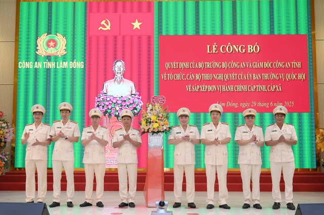 Tổ chức cán bộ mới của Công an Lâm Đồng sau sáp nhập ba tỉnh - Ảnh 3. Tổ chức cán bộ mới của Công an Lâm Đồng sau sáp nhập ba tỉnh - Ảnh 3.