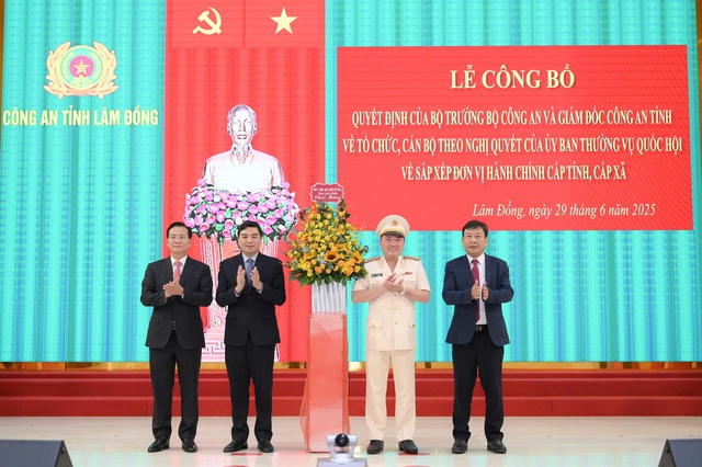 Tổ chức cán bộ mới của Công an Lâm Đồng sau sáp nhập ba tỉnh - Ảnh 1. Tổ chức cán bộ mới của Công an Lâm Đồng sau sáp nhập ba tỉnh - Ảnh 1.