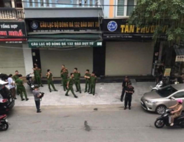 Công an khám xét nhà trùm giang hồ Vi ‘ngộ’ ở Thanh Hóa Công an khám xét nhà trùm giang hồ Vi ‘ngộ’ ở Thanh Hóa