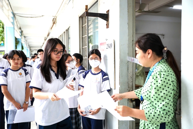 Giáo viên: ‘Đề thi tiếng Anh tốt nghiệp năm nay là thước đo thực’ Giáo viên: ‘Đề thi tiếng Anh tốt nghiệp năm nay là thước đo thực’