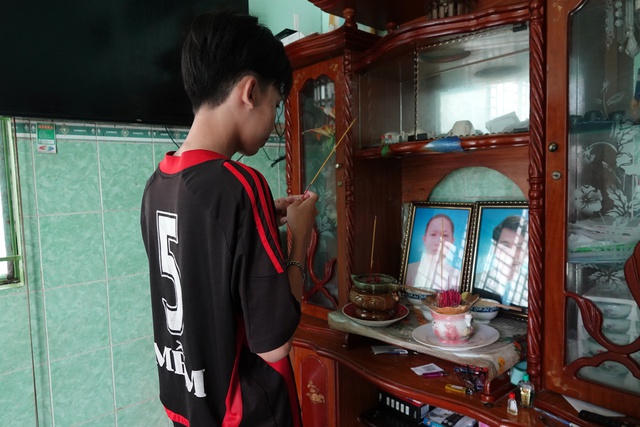 Giúp đỡ học sinh mồ côi Danh Trần Quốc Kiệt thực hiện ước mơ vào đại học - Ảnh 2.