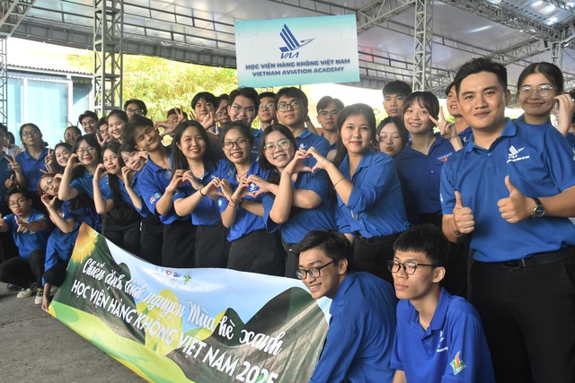 Thanh niên tình nguyện dấn thân vào những địa bàn, nhiệm vụ mới Thanh niên tình nguyện dấn thân vào những địa bàn, nhiệm vụ mới