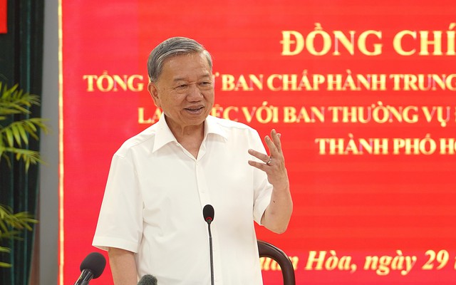 Tổng Bí thư Tô Lâm phát biểu chỉ đạo tại buổi làm việc với Ban Thường vụ Đảng ủy phường Xuân Hòa. ẢNH: NGUYỄN ANH Tổng Bí thư Tô Lâm phát biểu chỉ đạo tại buổi làm việc với Ban Thường vụ Đảng ủy phường Xuân Hòa. ẢNH: NGUYỄN ANH