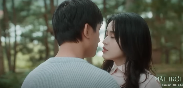 &lsquo;Mặt trời lạnh&rsquo; tập 2: Mai Ly gặp lại t&igrave;nh cũ n&ecirc;n &lsquo;bắt c&aacute; hai tay&rsquo;? - Ảnh 1.