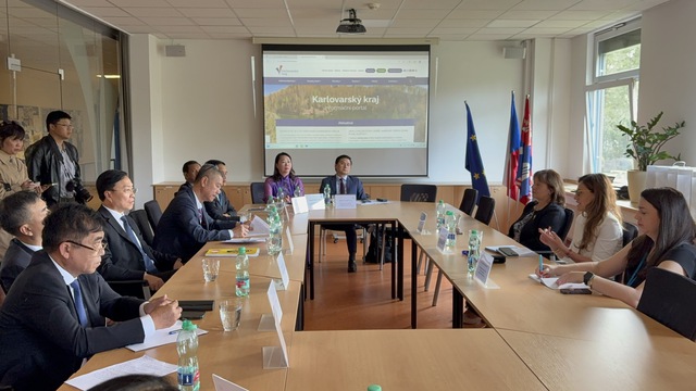 Quảng Bình quảng bá, xúc tiến du lịch và đầu tư tại Cộng hòa Czech- Ảnh 4. Quảng Bình quảng bá, xúc tiến du lịch và đầu tư tại Cộng hòa Czech- Ảnh 4.