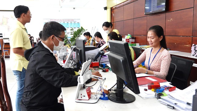 TP.HCM: 58 phường, xã đủ điều kiện bố trí cán bộ, công chức kịch khung TP.HCM: 58 phường, xã đủ điều kiện bố trí cán bộ, công chức kịch khung