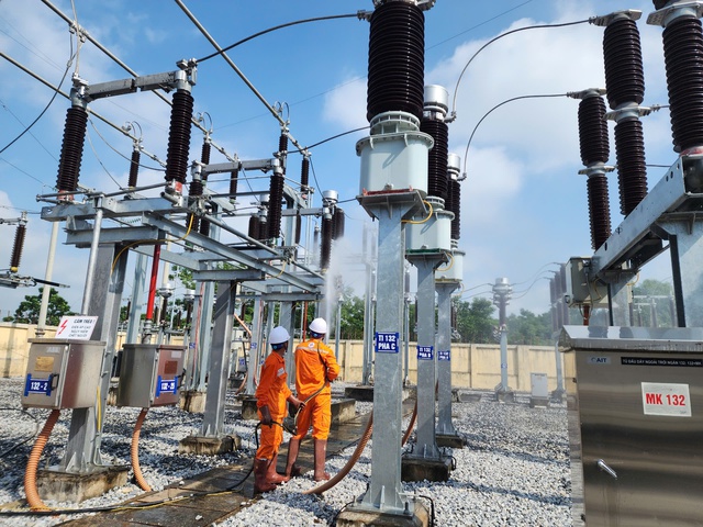 EVNNPC lý giải nguyên nhân tiêu thụ điện 'tăng đột biến', kêu gọi tiết kiệm điện - Ảnh 1.