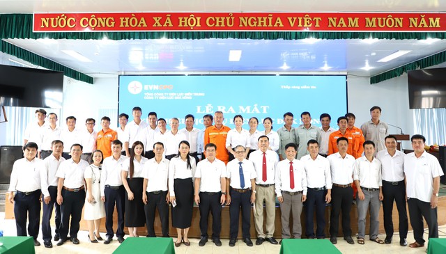 PC Đắk Nông tổ chức Lễ ra mắt Xí nghiệp Dịch vụ Điện lực Đắk Nông - Ảnh 4.