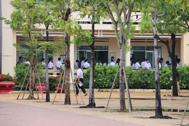Bình Thuận: Hơn 14 nghìn thí sinh lớp 10 thi môn Văn đầu vào Năm 2023 - Ảnh 3. Bình Thuận: Hơn 14 nghìn thí sinh lớp 10 thi môn Văn đầu vào Năm 2023 - Ảnh 3.