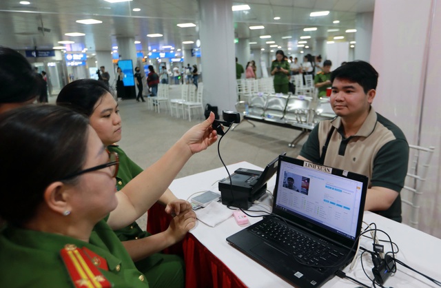 Hướng dẫn người dân đăng ký, sử dụng chứng thư chữ ký số trên VNeID - Ảnh 2.