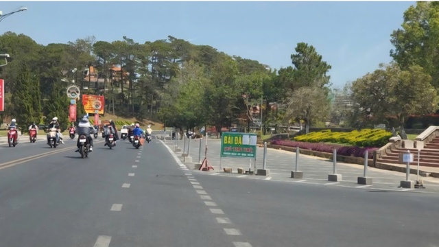 Đà Lạt: Chấm dứt hợp đồng 4 bãi giữ xe do nợ hơn 1,18 tỉ đồng Đà Lạt: Chấm dứt hợp đồng 4 bãi giữ xe do nợ hơn 1,18 tỉ đồng