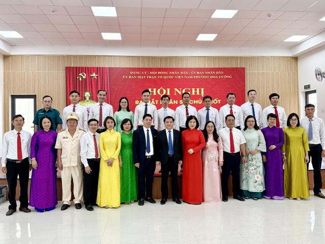 Phường Hòa Cường ra mắt nhân sự chủ chốt và logo mới Phường Hòa Cường ra mắt nhân sự chủ chốt và logo mới