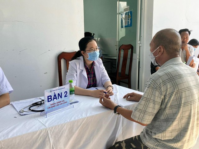 TP.HCM: Hướng tới phát triển trạm y tế đa năng như ‘phòng khám đa khoa nhỏ’ TP.HCM: Hướng tới phát triển trạm y tế đa năng như ‘phòng khám đa khoa nhỏ’