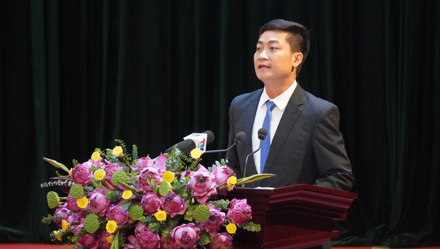Phó giáo sư 36 tuổi làm Bí thư xã biên giới Pù Nhi Phó giáo sư 36 tuổi làm Bí thư xã biên giới Pù Nhi