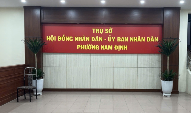 Trụ sở Đảng ủy, UBND TP.Nam Định đổi tên thành phường Nam Định- Ảnh 1. Trụ sở Đảng ủy, UBND TP.Nam Định đổi tên thành phường Nam Định- Ảnh 1.