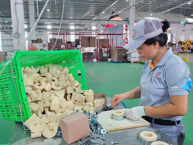 Bà Rịa - Vũng Tàu: Khép lại hành trình 34 năm đầy tự hào- Ảnh 2. Bà Rịa - Vũng Tàu: Khép lại hành trình 34 năm đầy tự hào- Ảnh 2.