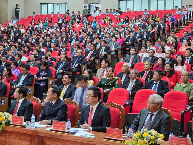 Sáp nhập đơn vị hành chính tại Quảng Ngãi tạo cơ hội phát triển mới - Ảnh 2.