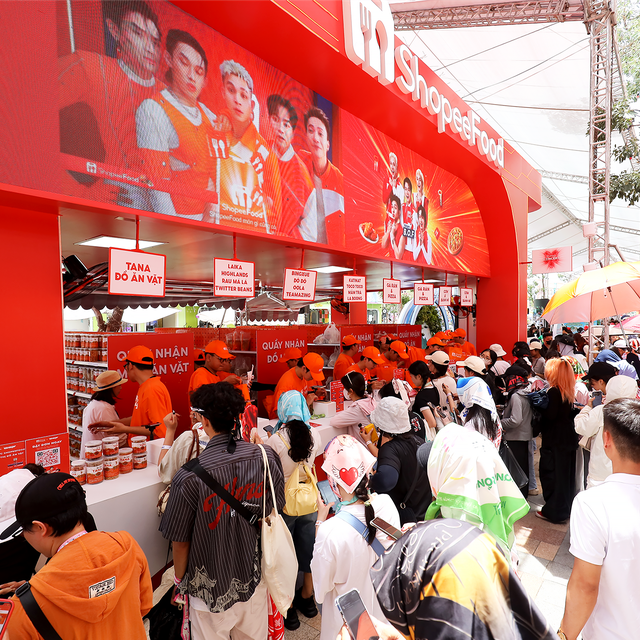 ShopeeFood 'khuấy động' mùa hè: Từ ưu đãi món ngon đến đại tiệc cảm xúc- Ảnh 4. ShopeeFood 'khuấy động' mùa hè: Từ ưu đãi món ngon đến đại tiệc cảm xúc- Ảnh 4.