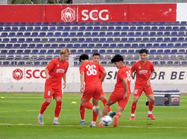 Dàn ‘nam thần’ cao trên 1,8 m của U.23 Việt Nam: Ngại gì đối thủ nhập tịch Dàn ‘nam thần’ cao trên 1,8 m của U.23 Việt Nam: Ngại gì đối thủ nhập tịch