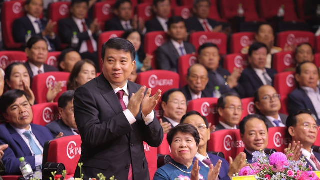 Công bố thành lập tỉnh Lâm Đồng mới, bổ nhiệm các chức danh Tỉnh ủy, HĐND, UBND- Ảnh 6. Công bố thành lập tỉnh Lâm Đồng mới, bổ nhiệm các chức danh Tỉnh ủy, HĐND, UBND- Ảnh 6.