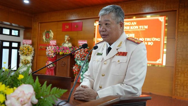 Giám đốc công an các tỉnh Kon Tum, Gia Lai, Bình Định nghỉ hưu trước tuổi - Ảnh 1.