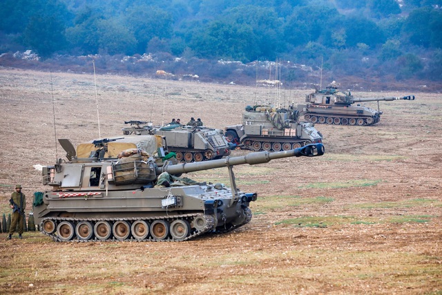 Israel pháo kích vào Syria- Ảnh 1. Israel pháo kích vào Syria- Ảnh 1.