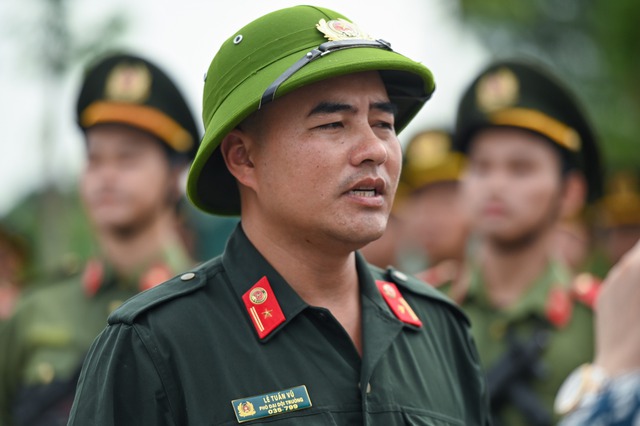 Những 'bông hoa thép' luyện tập dưới nắng nóng thao trường, chuẩn bị cho sự kiện A80- Ảnh 7. Những 'bông hoa thép' luyện tập dưới nắng nóng thao trường, chuẩn bị cho sự kiện A80- Ảnh 7.