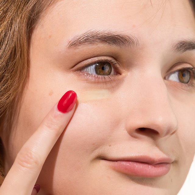 Review kem dưỡng mắt Rejuvaskin Retinoid Eye Cream có làm đầy nếp nhăn, vết chân chim? - Ảnh 8.