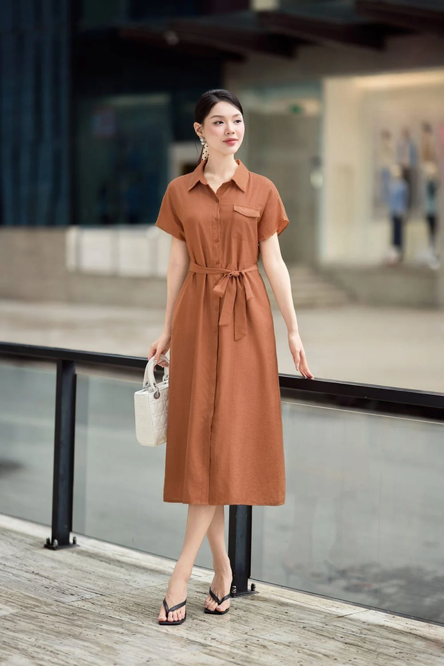 Đầm sơ mi, lựa chọn hoàn hảo cho các quý cô công sở - Ảnh 2.