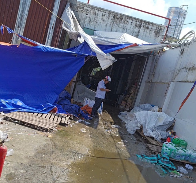 Cháy lớn kho hàng ở Hóc Môn- Ảnh 2.