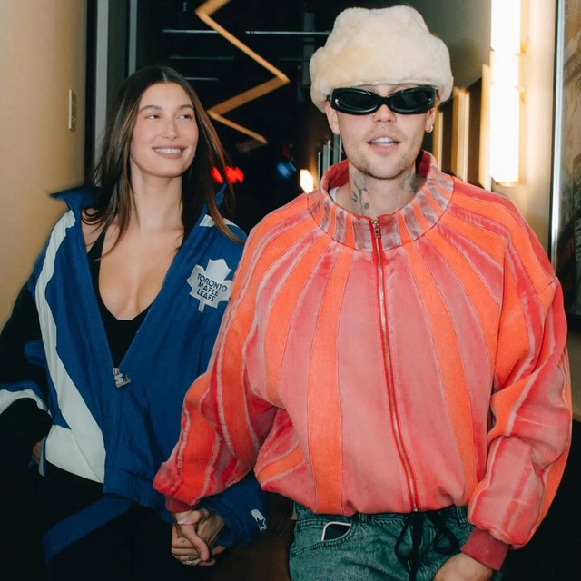 

Justin Bieber và Hailey Bieber tươi cười rạng rỡ trong buổi hẹn hò hồi tháng 5 bất chấp những tin đồn rạn nứt  