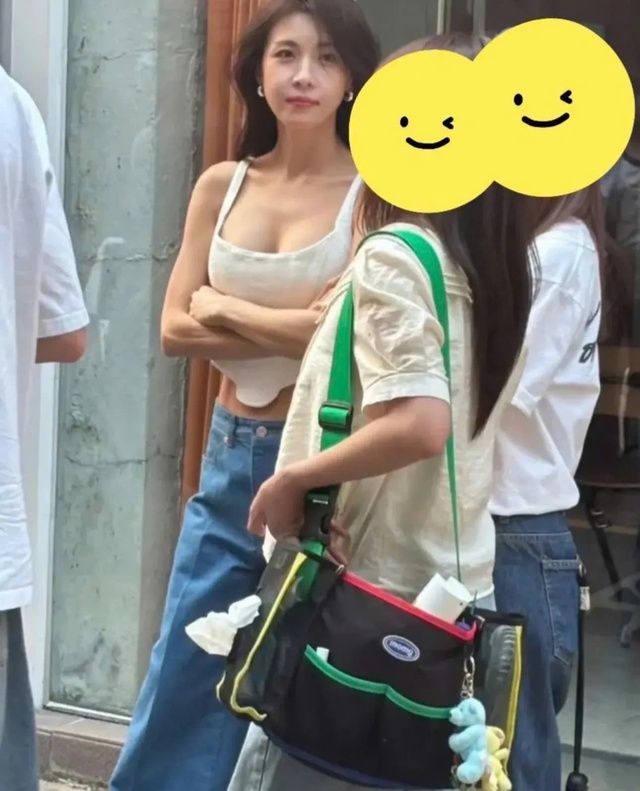 Ở tuổi U.50, Ha Ji Won ‘khác lạ’ khi diện trang phục táo bạo