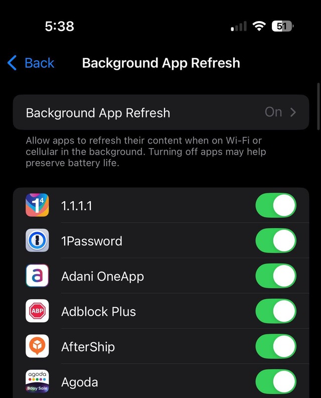 H&eacute; lộ 6 t&iacute;nh năng ẩn đang &acirc;m thầm ngốn dữ liệu 4G tr&ecirc;n iPhone - Ảnh 2.
