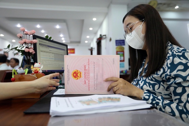 Những giao dịch nhà đất nào buộc phải công chứng?