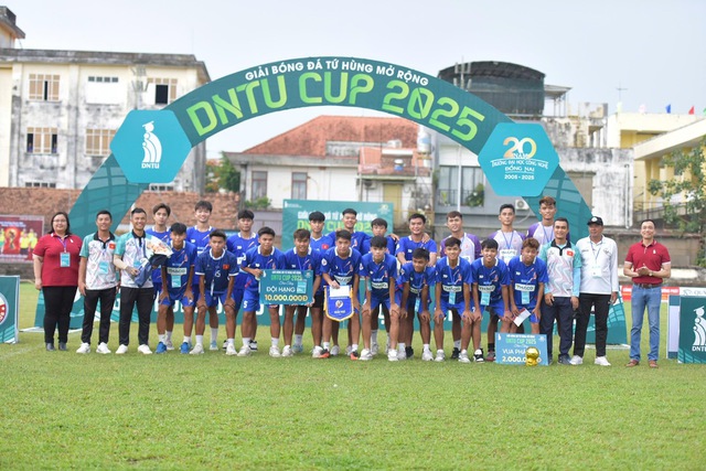 2 nửa buồn vui của cựu danh thủ Cảng Sài Gòn, bất ngờ với giải DNTU- Ảnh 8.